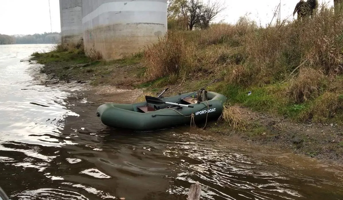 В Днепре утонул рыбак. Мужчина выпал из лодки